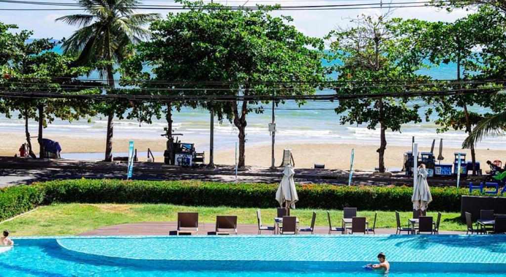 Lpn Park Beach Tour B Jomtien Beach Eksteriør billede